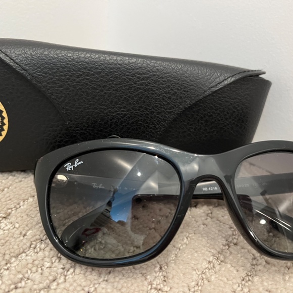 Ray ban women’s sunglasses main image 3